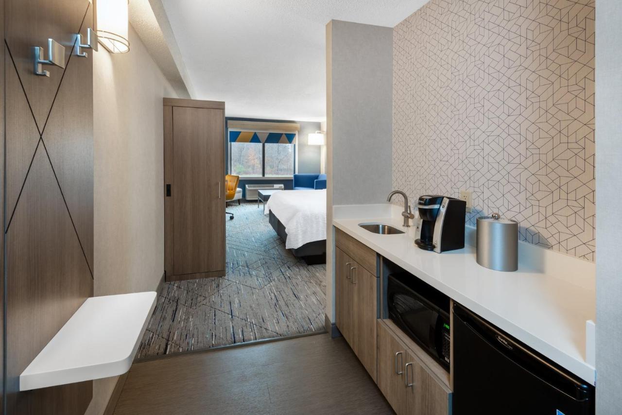Holiday Inn Express & Suites Wadsworth By Ihg Eksteriør billede