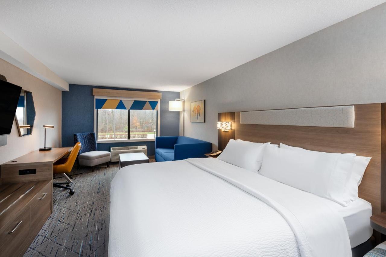 Holiday Inn Express & Suites Wadsworth By Ihg Eksteriør billede