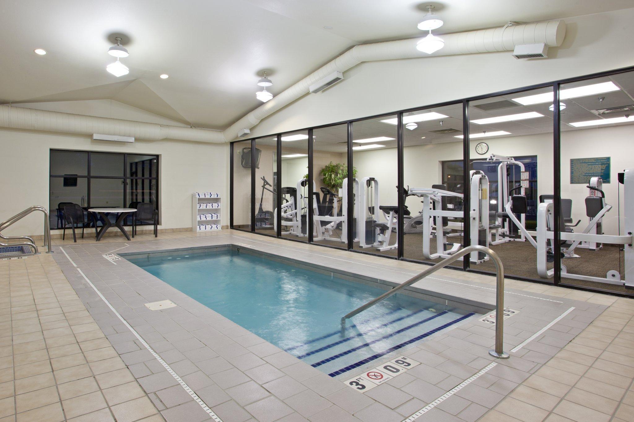 Holiday Inn Express & Suites Wadsworth By Ihg Eksteriør billede