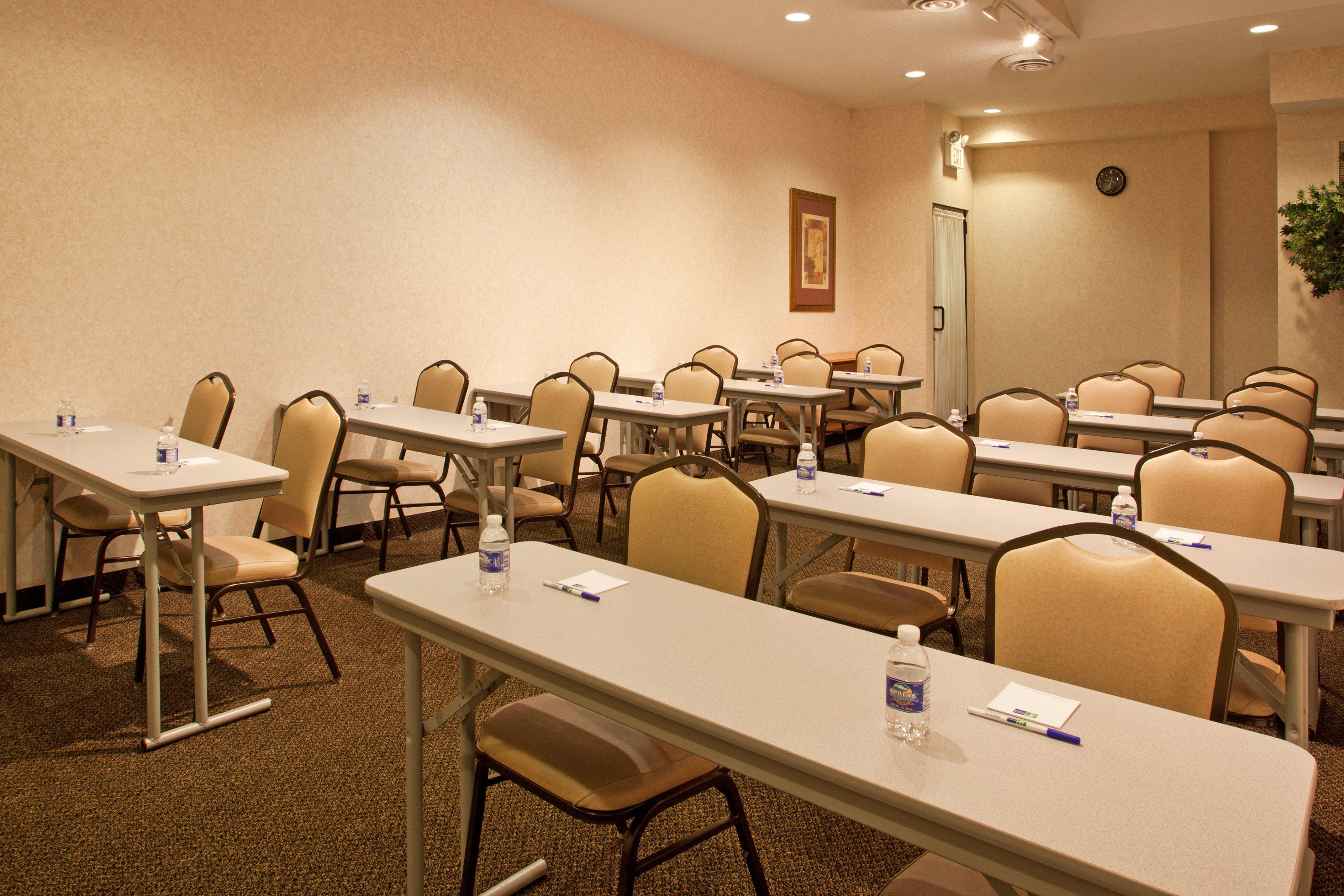 Holiday Inn Express & Suites Wadsworth By Ihg Eksteriør billede