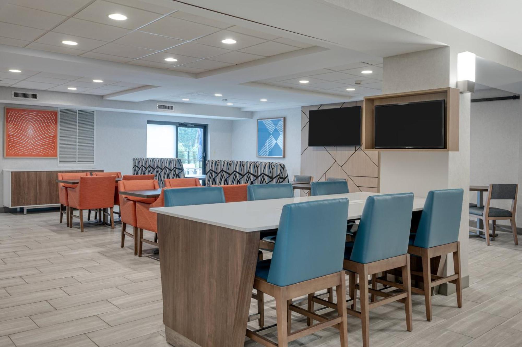 Holiday Inn Express & Suites Wadsworth By Ihg Eksteriør billede