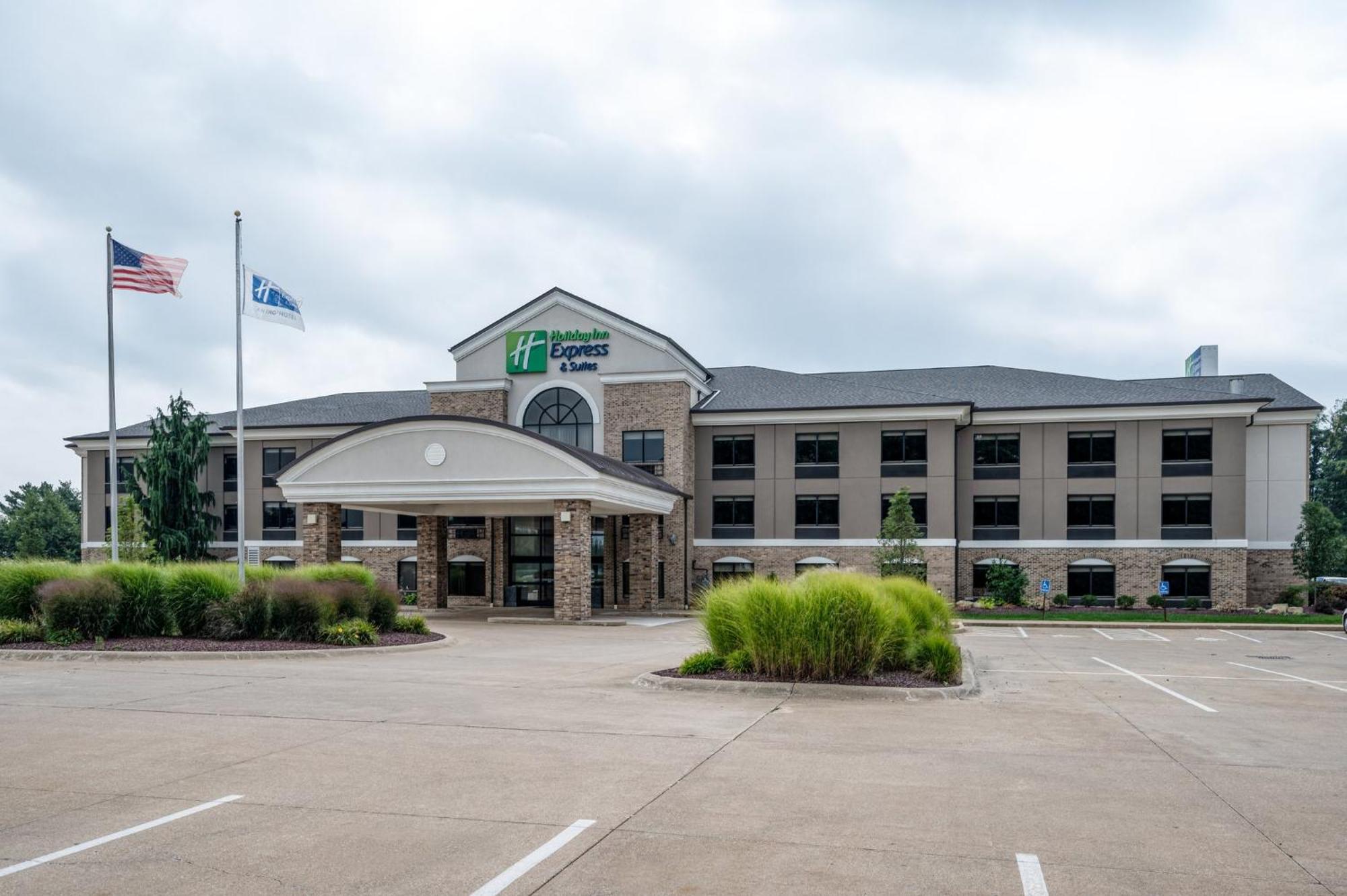 Holiday Inn Express & Suites Wadsworth By Ihg Eksteriør billede