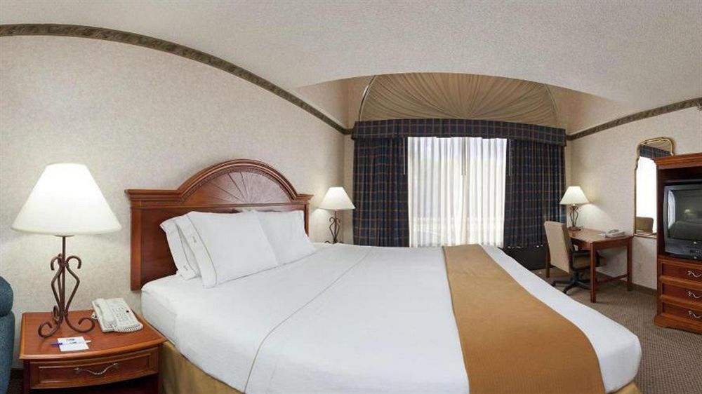 Holiday Inn Express & Suites Wadsworth By Ihg Eksteriør billede